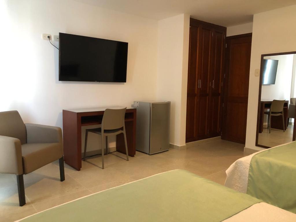 Colon Plaza Hotel Tumaco Exterior photo